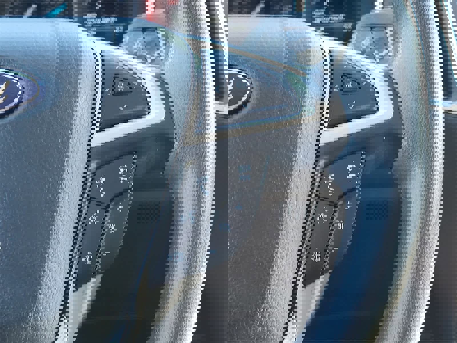 Used 2017 Ford Edge Titanium w/ Equipment Group 301A image 18