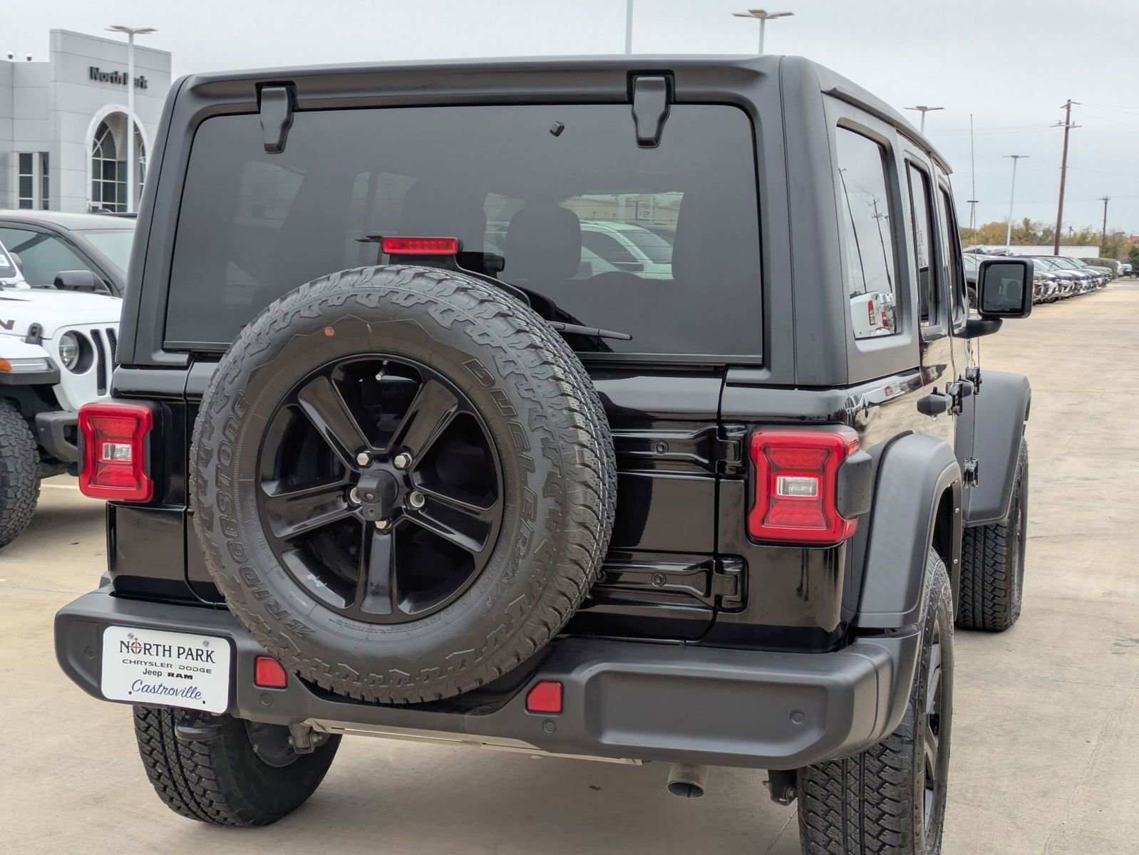 Used 2021 Jeep Wrangler Unlimited Sport image 3