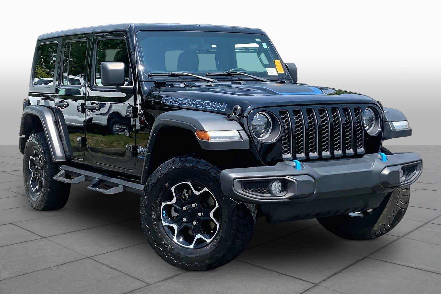 Used 2023 Jeep Wrangler Unlimited Rubicon 4xe w/ Cold Weather Group AWD/4WD image 3