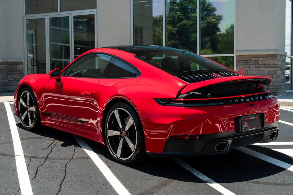 Used 2025 Porsche 911 Carrera RWD image 20