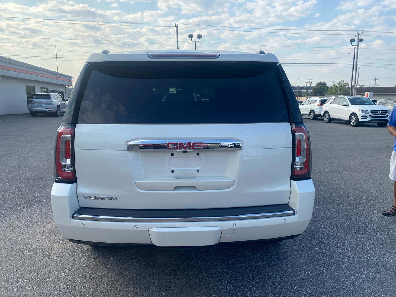 Used 2015 GMC Yukon Denali w/ Touring Package image 6