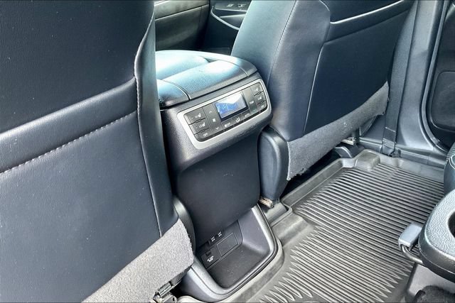 Used 2018 Toyota Highlander Limited Platinum AWD/4WD image 12