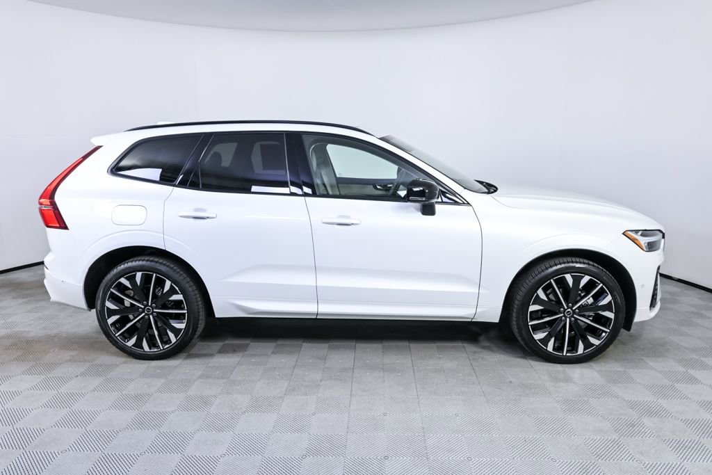 Used 2026 Volvo XC60 B5 Ultra w/ Climate Package image 29