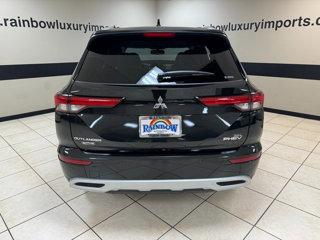 Used 2024 Mitsubishi Outlander 4WD Plug-In Hybrid image 5