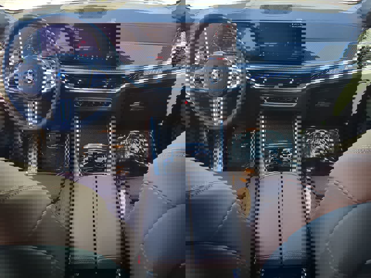 Used 2026 BMW X6 M60i w/ Executive Package image 15