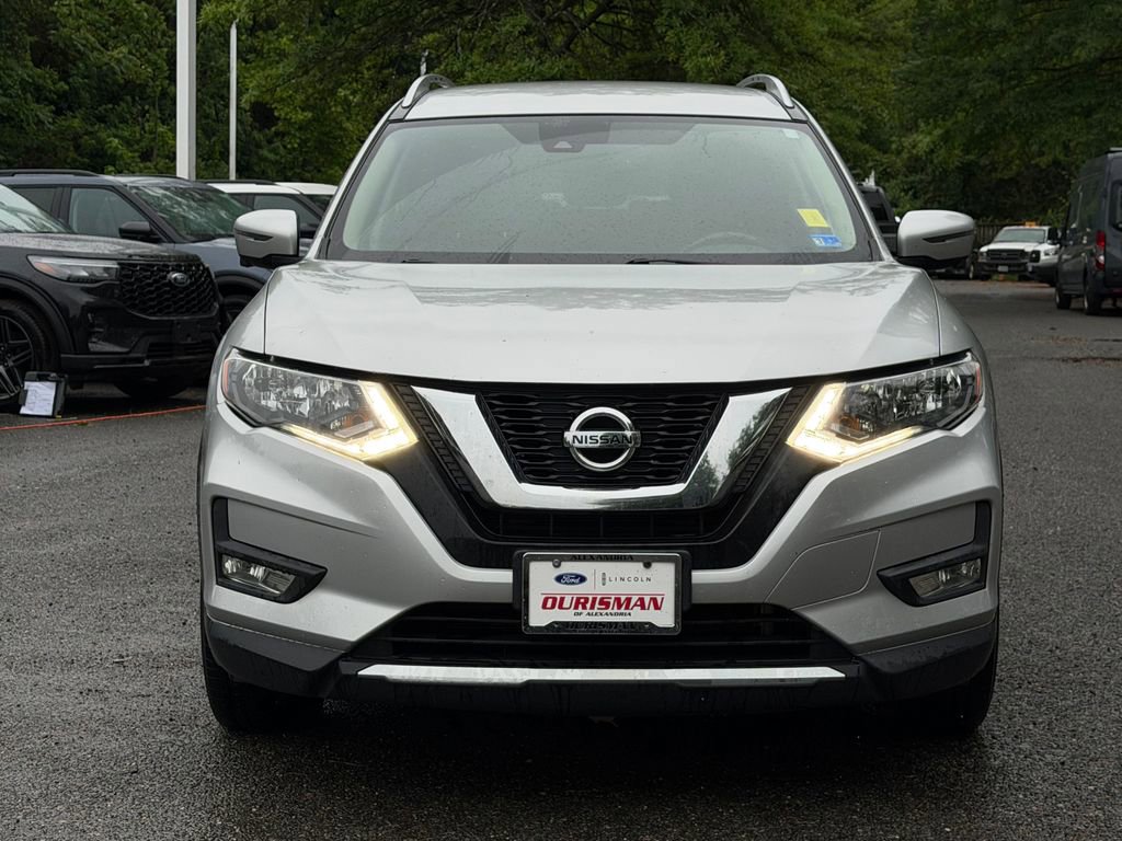 Used 2017 Nissan Rogue SL AWD/4WD image 2