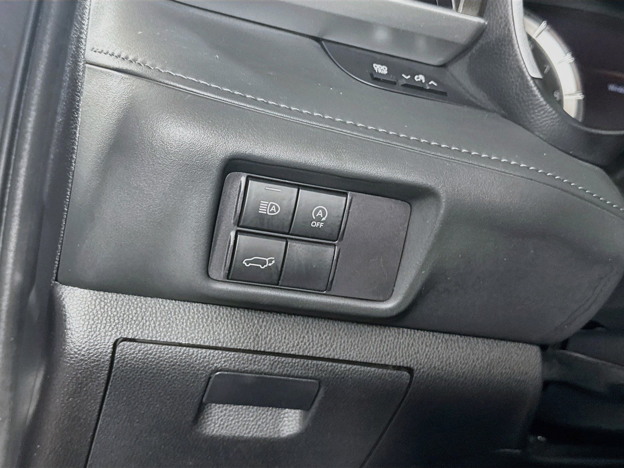 Certified 2023 Toyota Highlander XLE AWD/4WD image 11