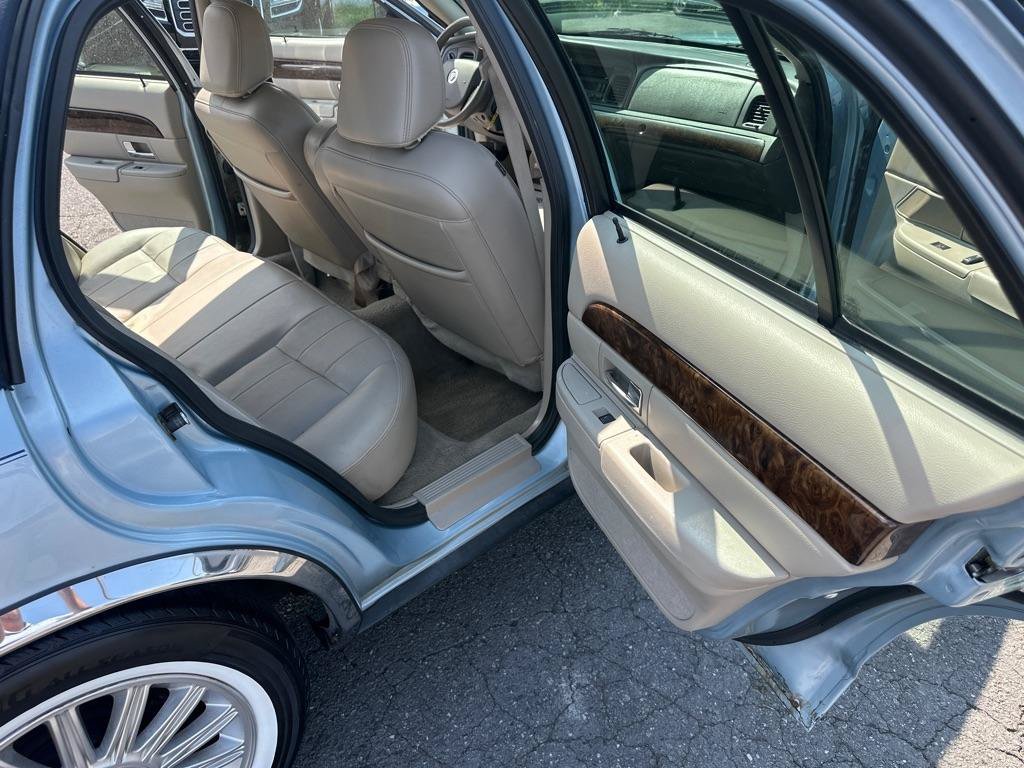 Used 2010 Mercury Grand Marquis LS RWD image 18