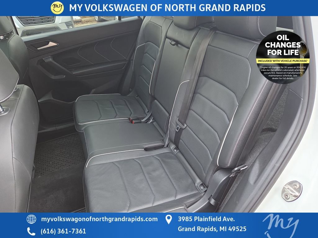 Used 2022 Volkswagen Tiguan SEL R-Line image 31