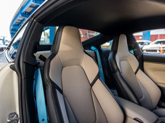 Certified 2025 Porsche 911 Carrera image 30