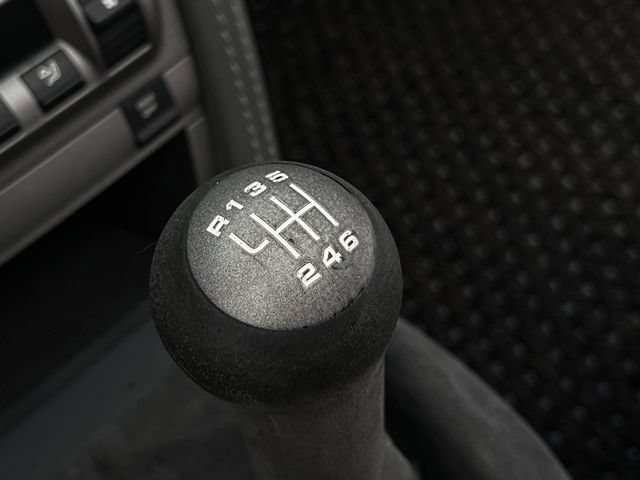 Used 2006 Porsche 911 Carrera 4 AWD/4WD image 22