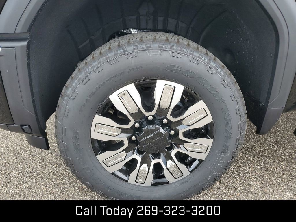 New 2025 GMC Sierra 2500 Denali w/ Denali Reserve Package image 35