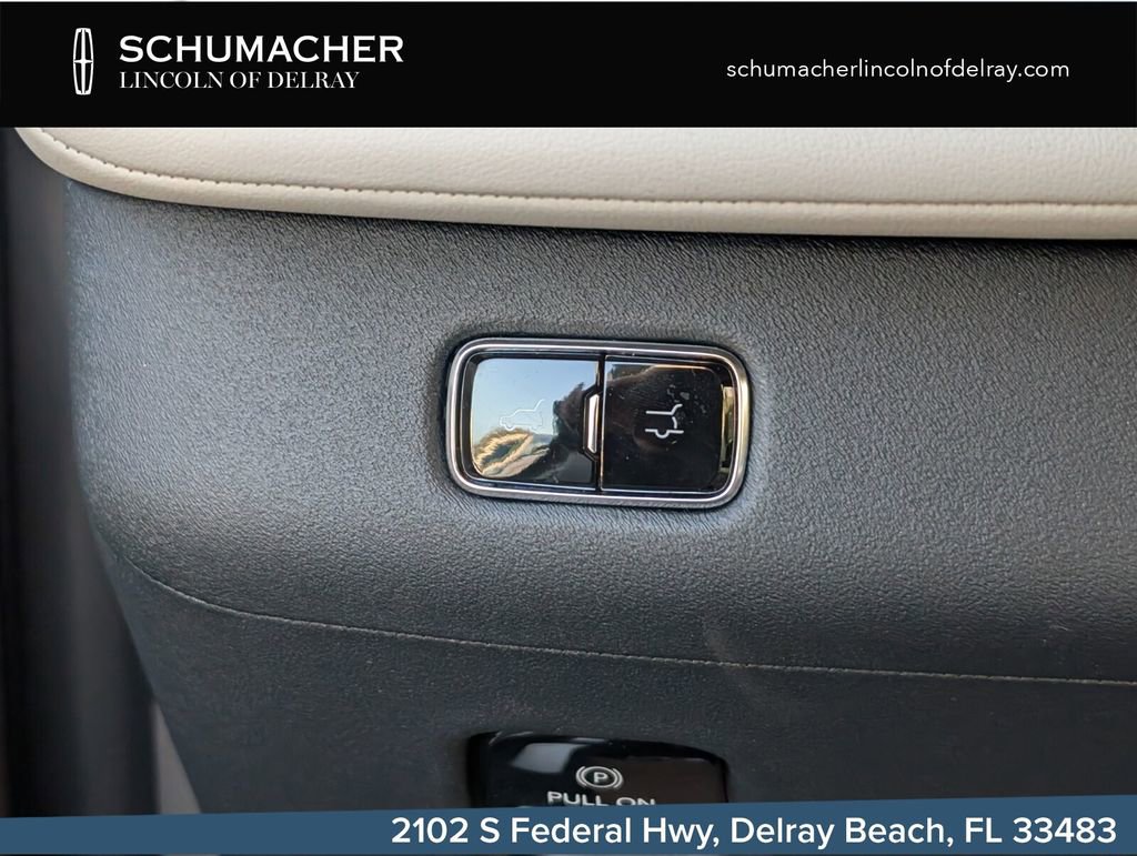 New 2026 Lincoln Navigator L Premier AWD/4WD image 22