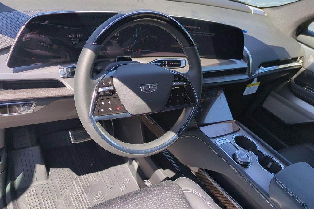 New 2026 Cadillac Vistiq Luxury w/ LPO, Floor Liner Package AWD/4WD image 6