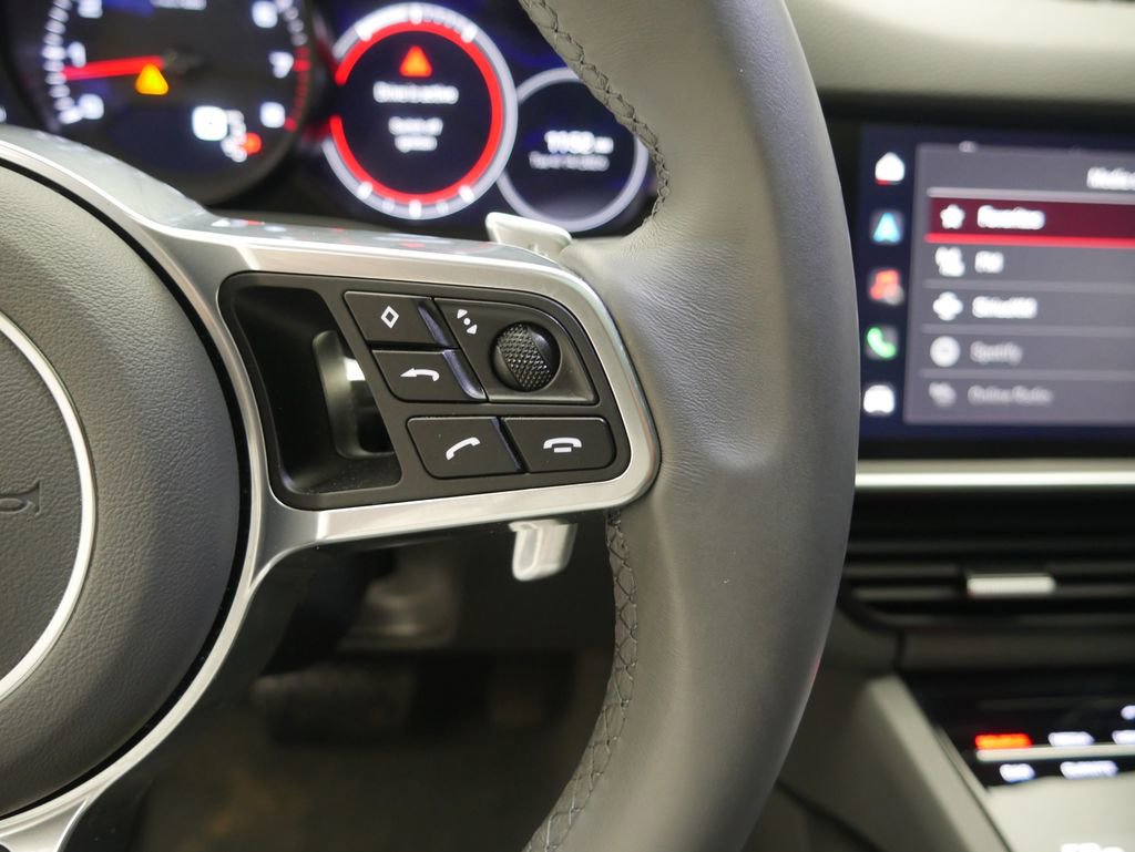 Certified 2023 Porsche Cayenne image 37