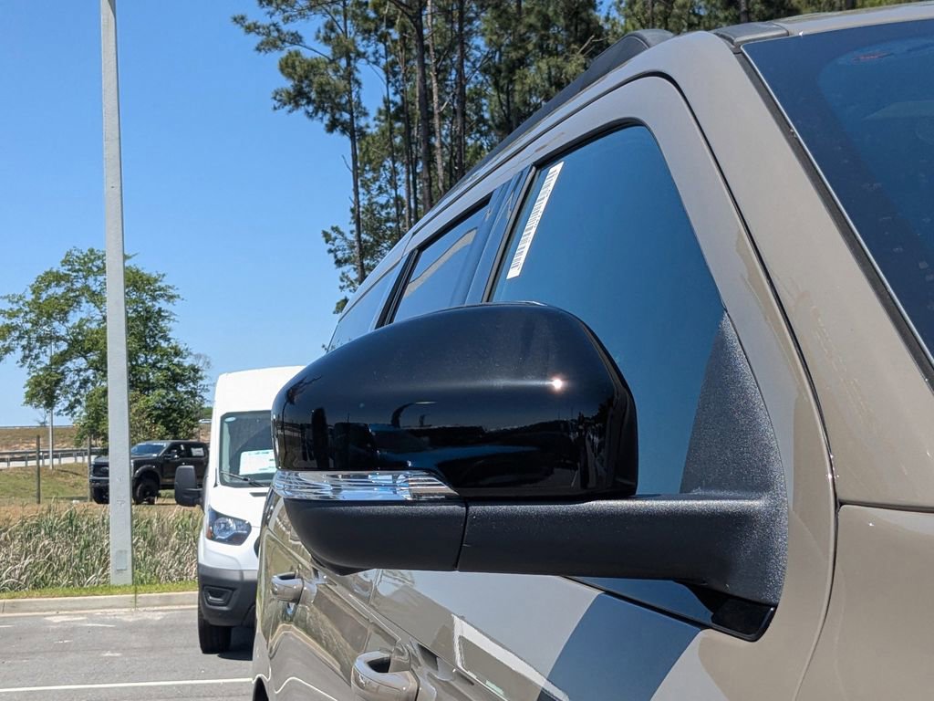 New 2026 Ford Expedition Platinum image 13