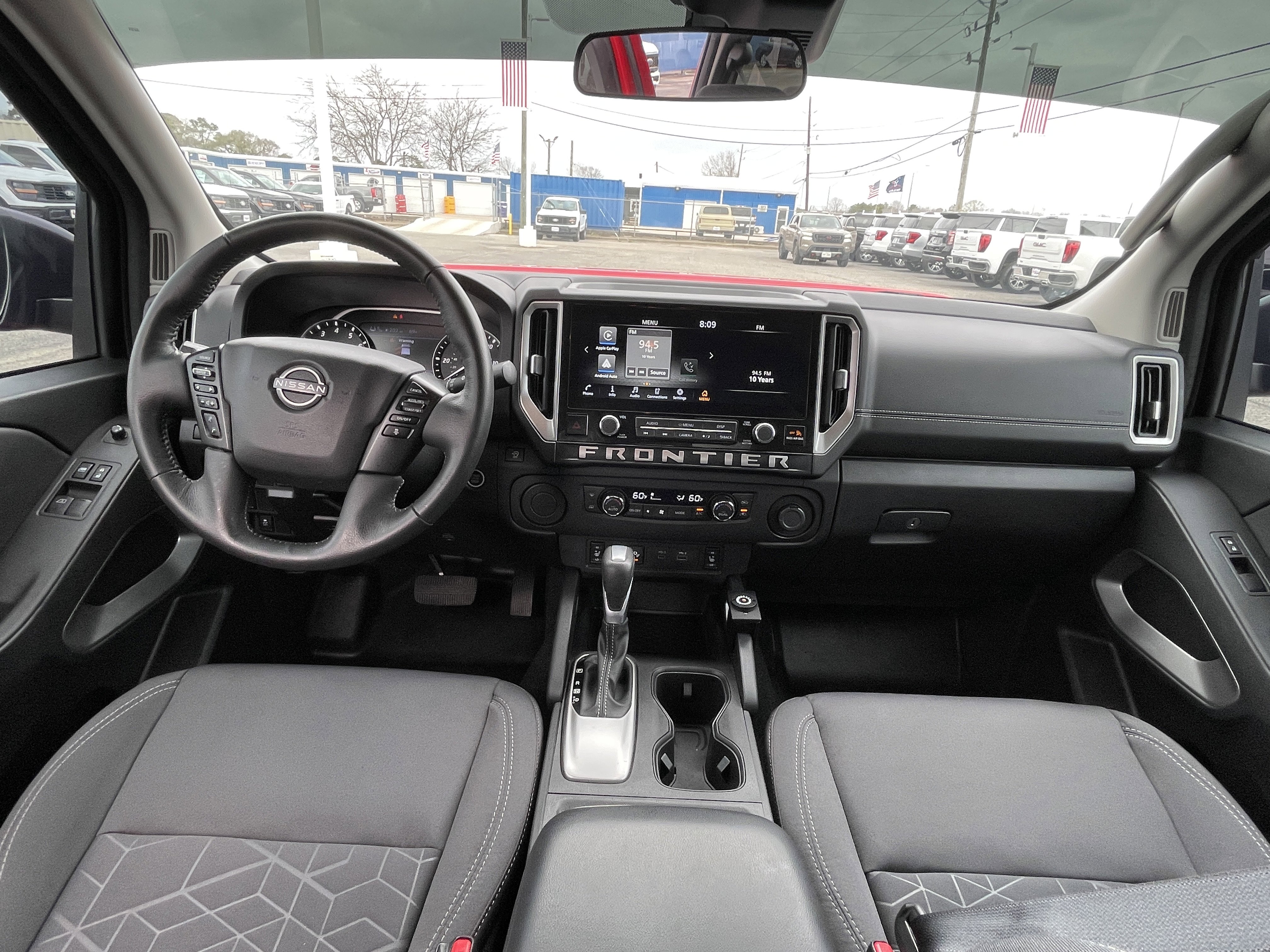 Used 2025 Nissan Frontier SV w/ SV Convenience Package image 28