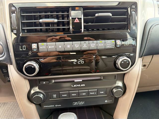 Used 2023 Lexus GX 460 Premium image 35