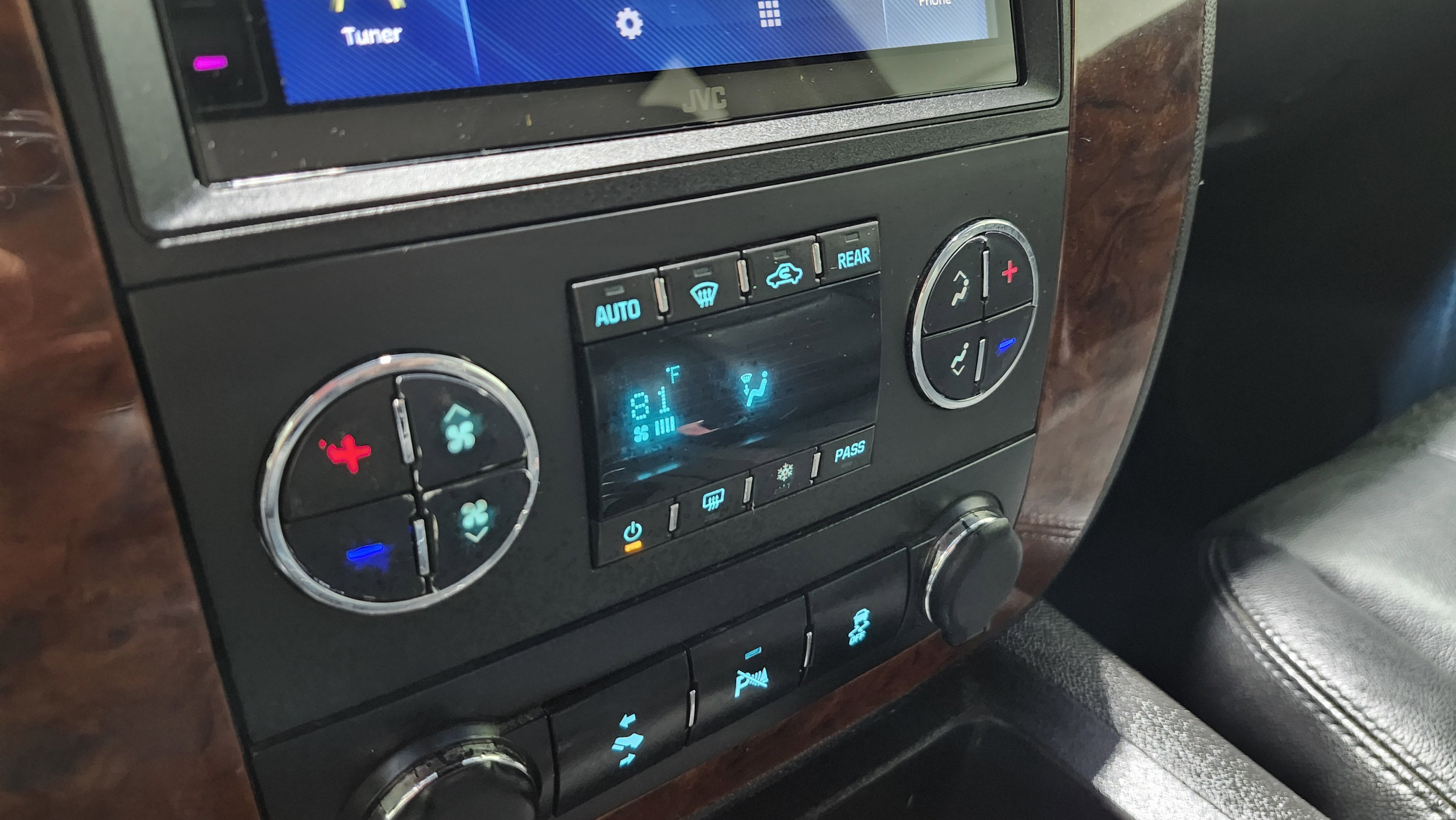 Used 2014 Chevrolet Tahoe LT image 34