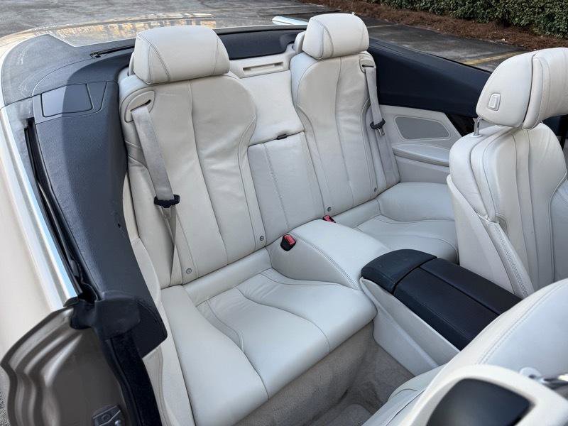 Used 2012 BMW 650i Convertible image 22