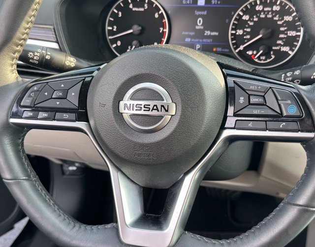 Used 2021 Nissan Altima 2.5 Platinum AWD/4WD image 13