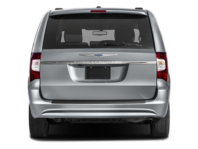 Used 2016 Chrysler Town & Country Touring image 8