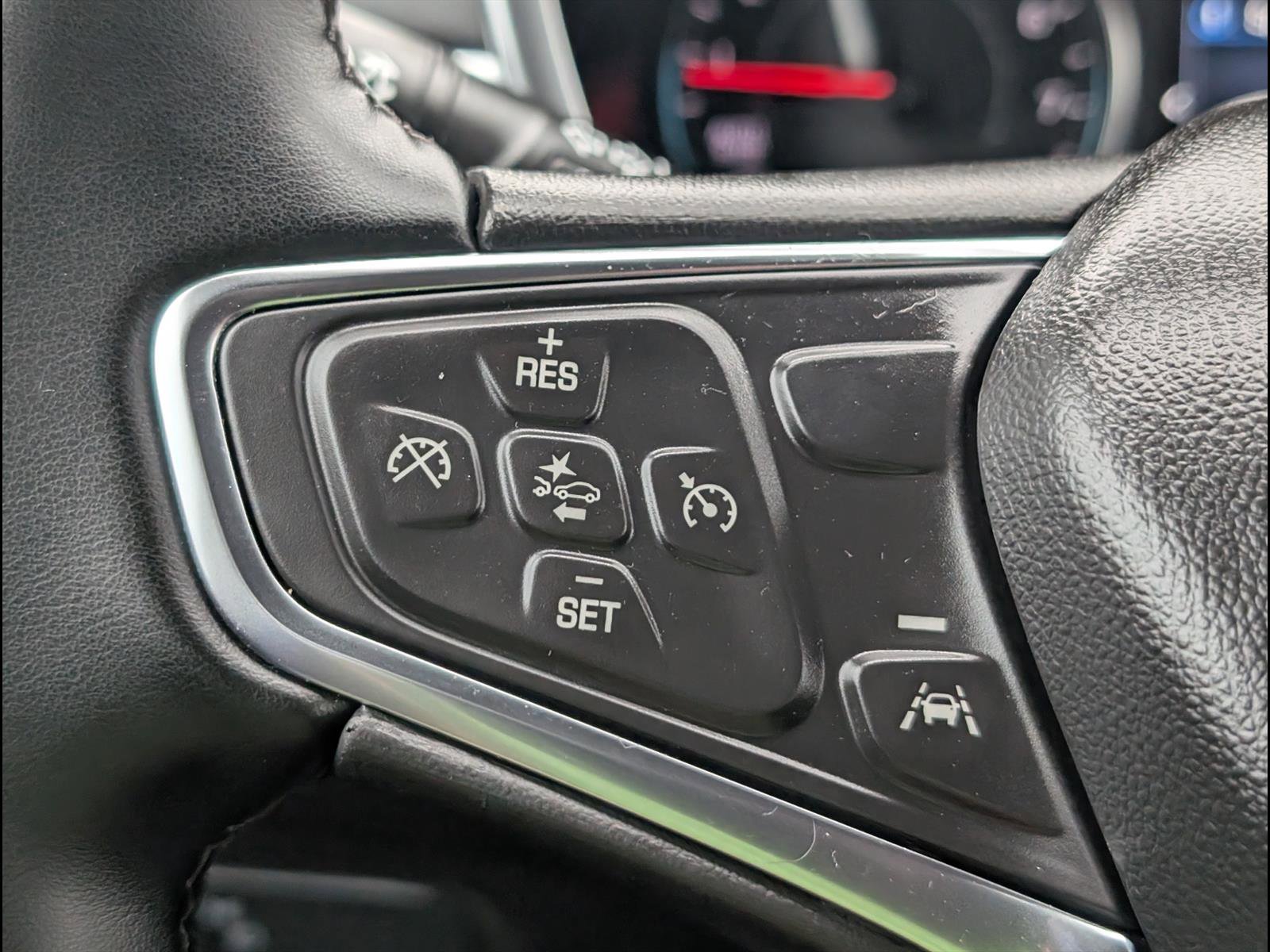 Used 2024 Chevrolet Equinox LT image 17