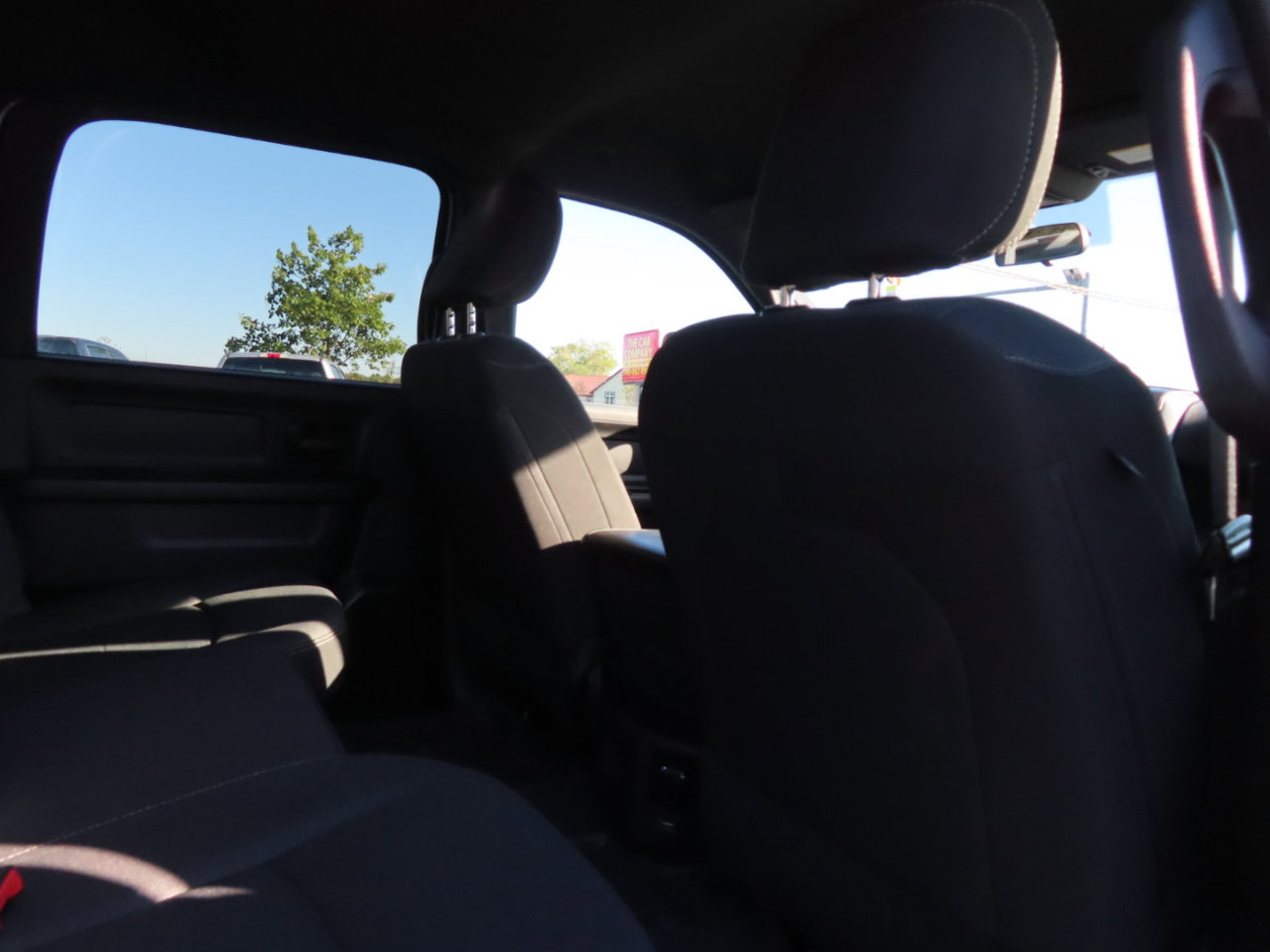 Used 2024 RAM 2500 Tradesman w/ Chrome Appearance Group image 34
