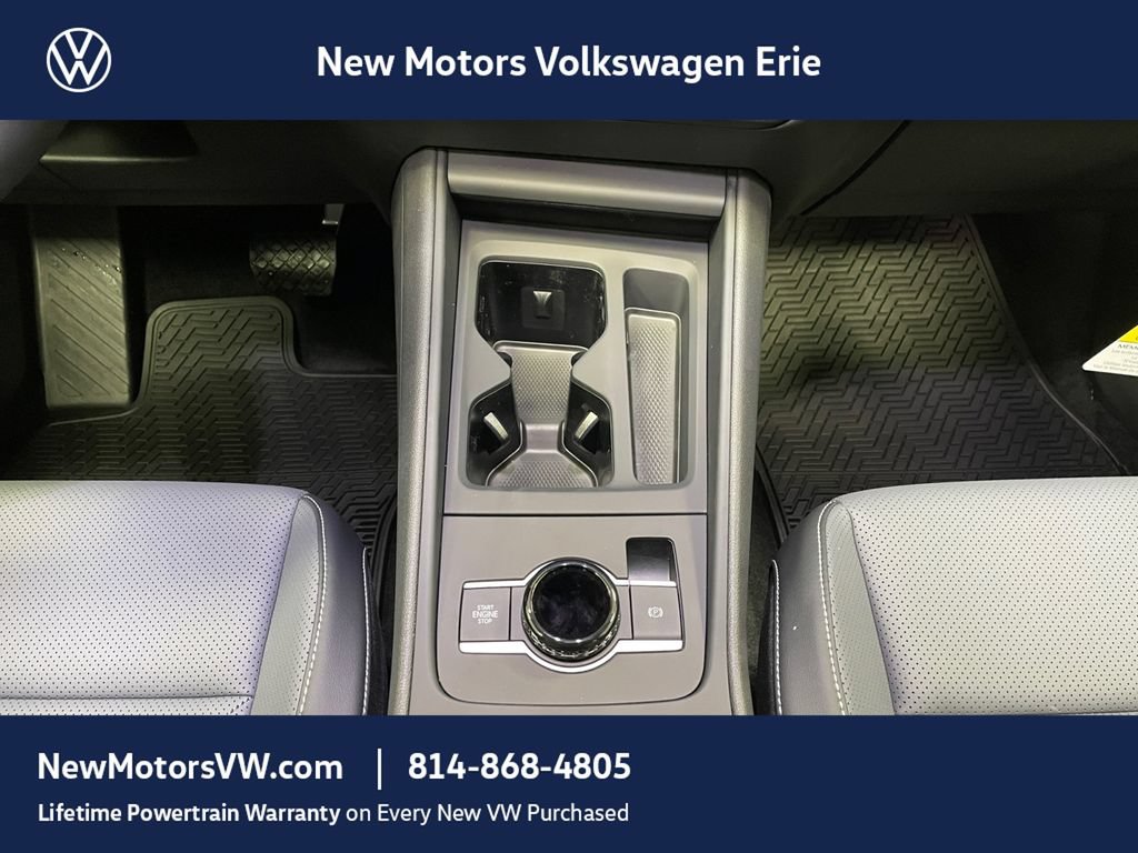 New 2026 Volkswagen Tiguan SE AWD/4WD image 9