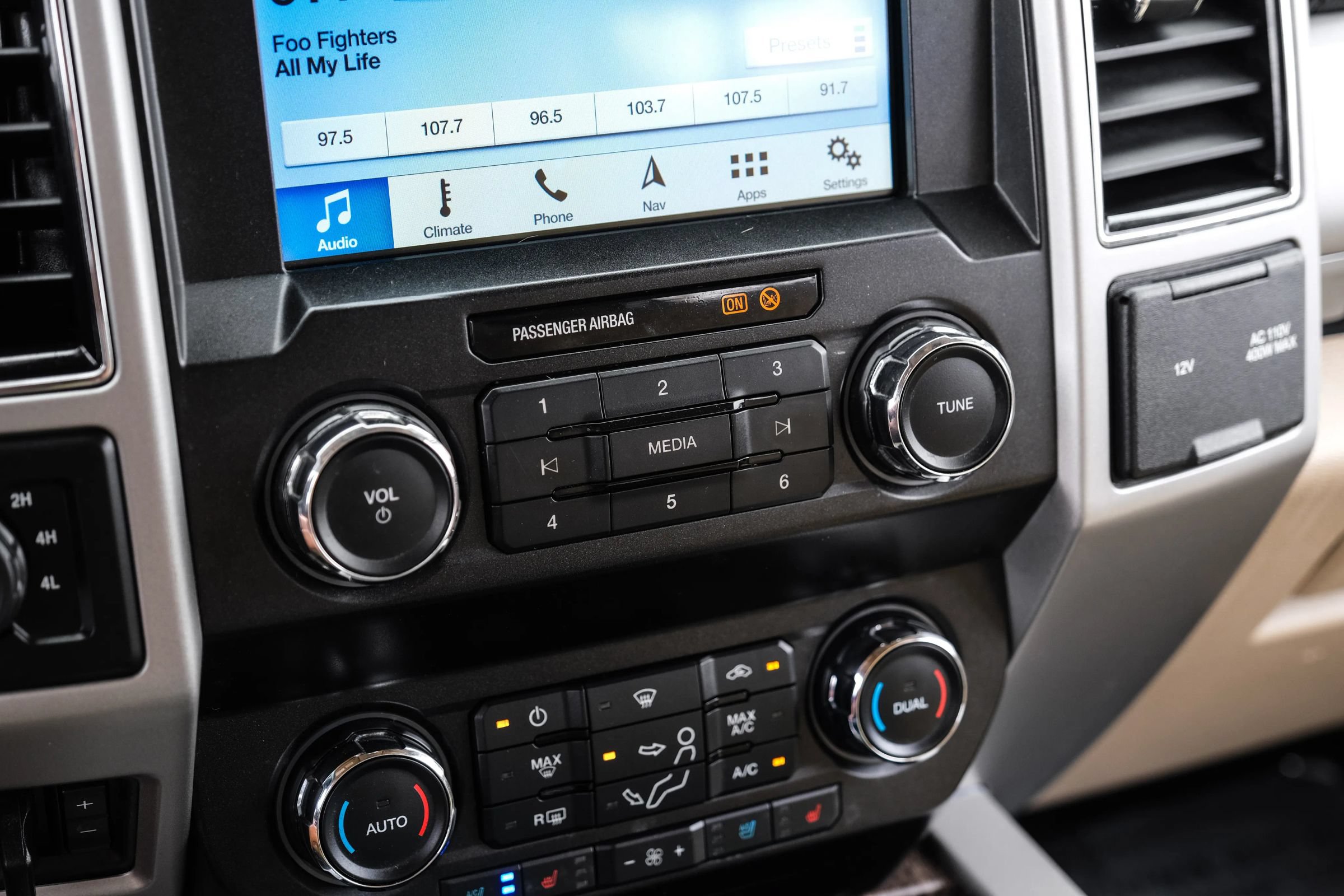 Used 2019 Ford F250 Lariat w/ Chrome Package AWD/4WD image 32