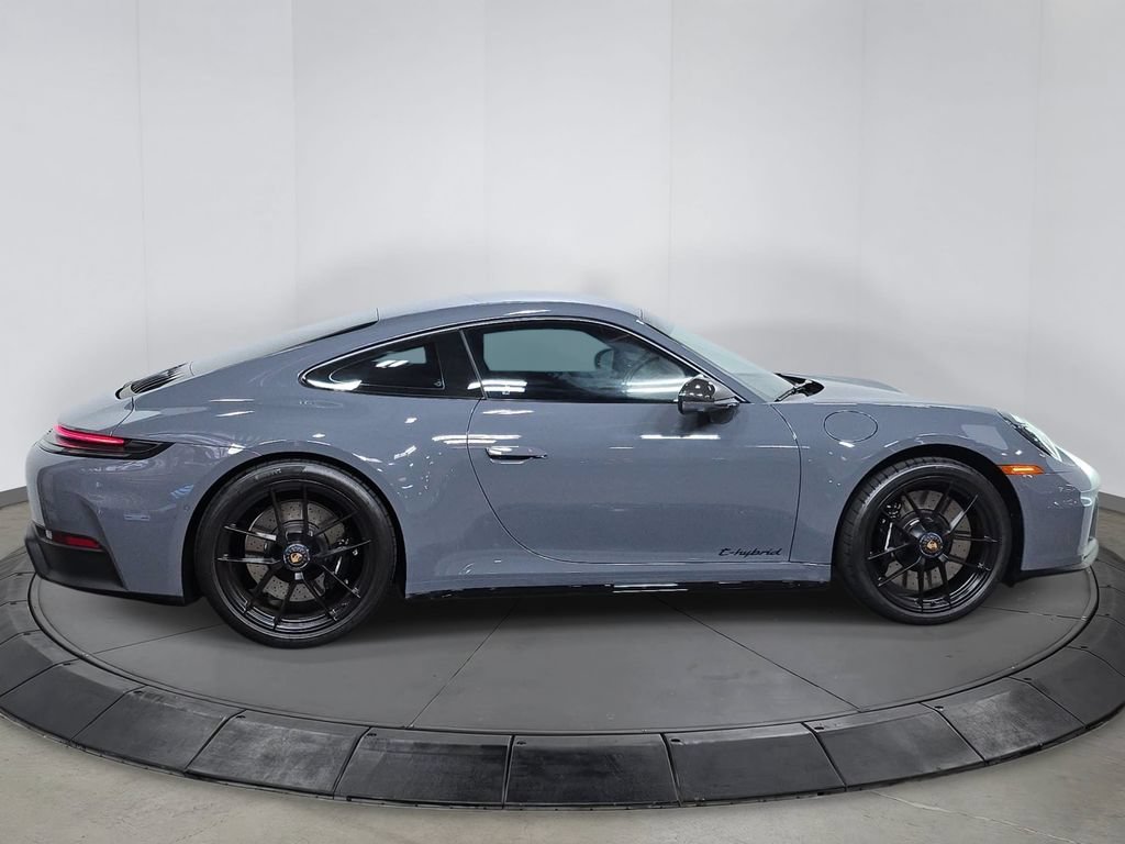 Certified 2026 Porsche 911 Carrera GTS RWD image 8