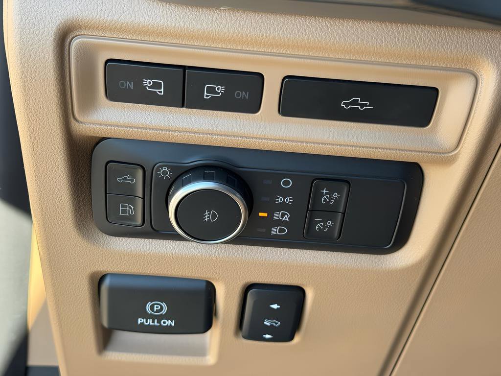 Used 2022 Ford F150 Lariat w/ Max Trailer Tow Package image 35