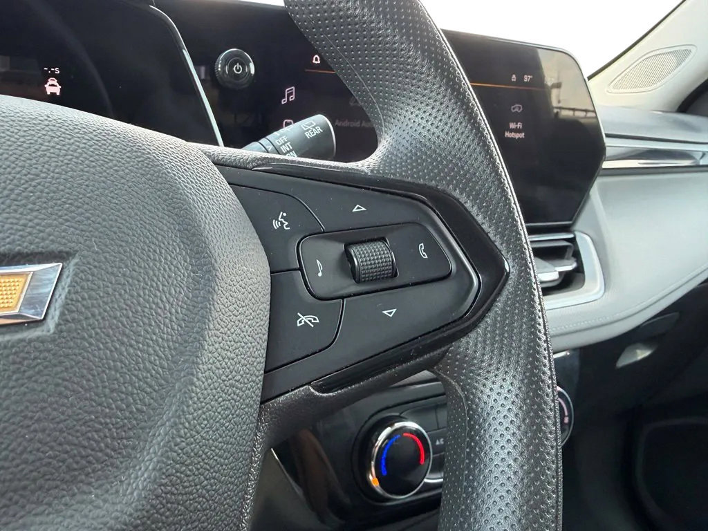 Used 2024 Chevrolet TrailBlazer LT AWD/4WD image 17