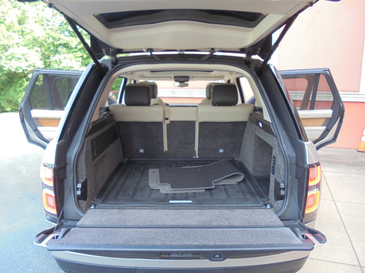 Used 2019 Land Rover Range Rover HSE AWD/4WD image 31