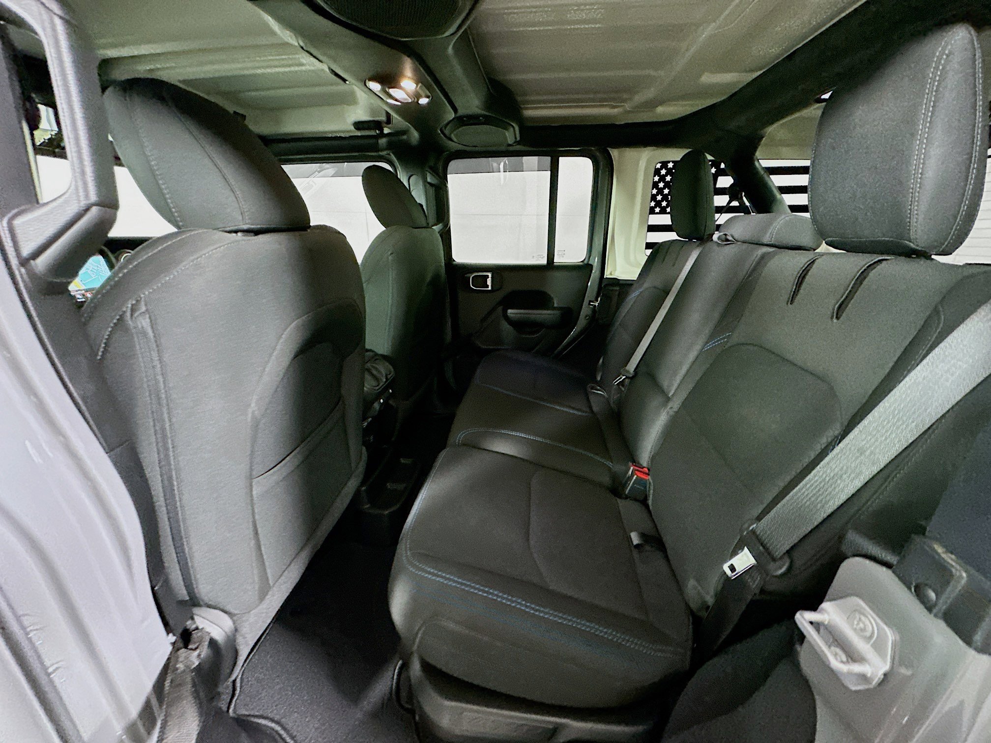 Used 2023 Jeep Wrangler Unlimited Rubicon 4xe AWD/4WD image 26