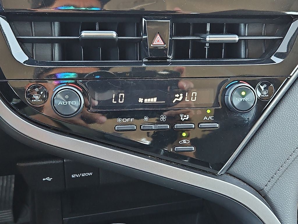Used 2022 Toyota Camry LE image 25