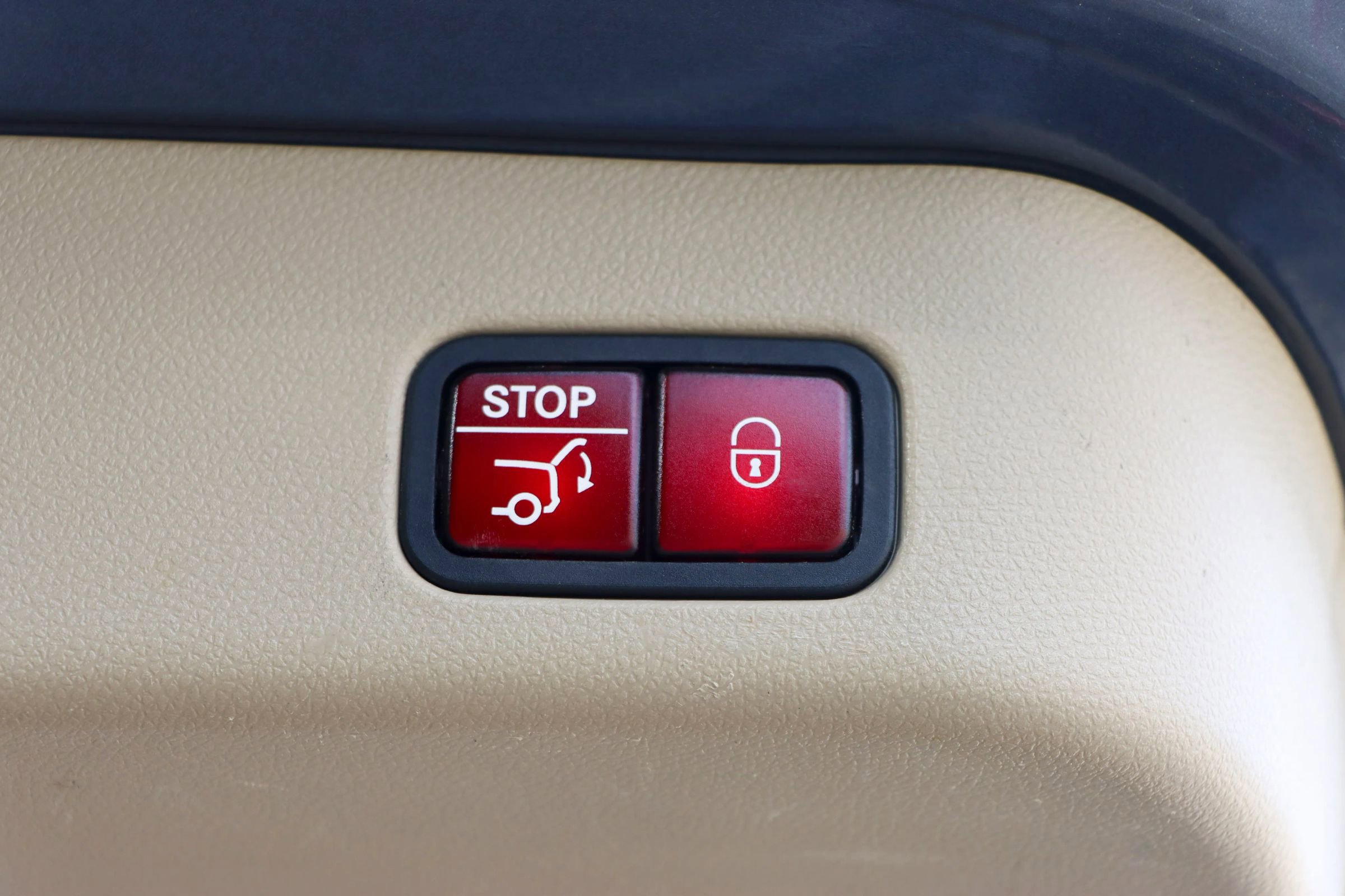 Used 2015 Mercedes-Benz ML 350 2WD w/ Premium 1 Package image 25