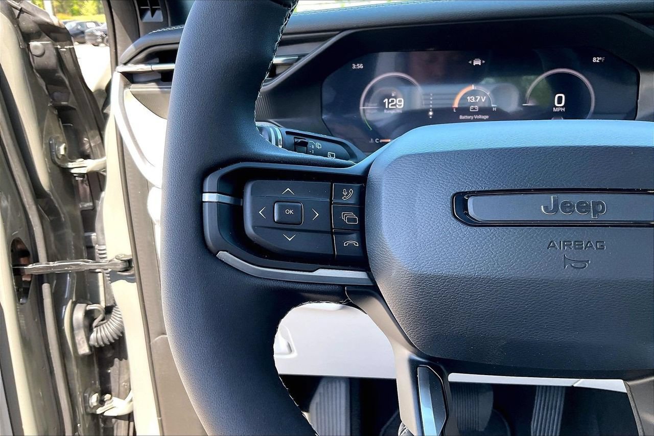 New 2026 Jeep Cherokee Laredo AWD/4WD image 24