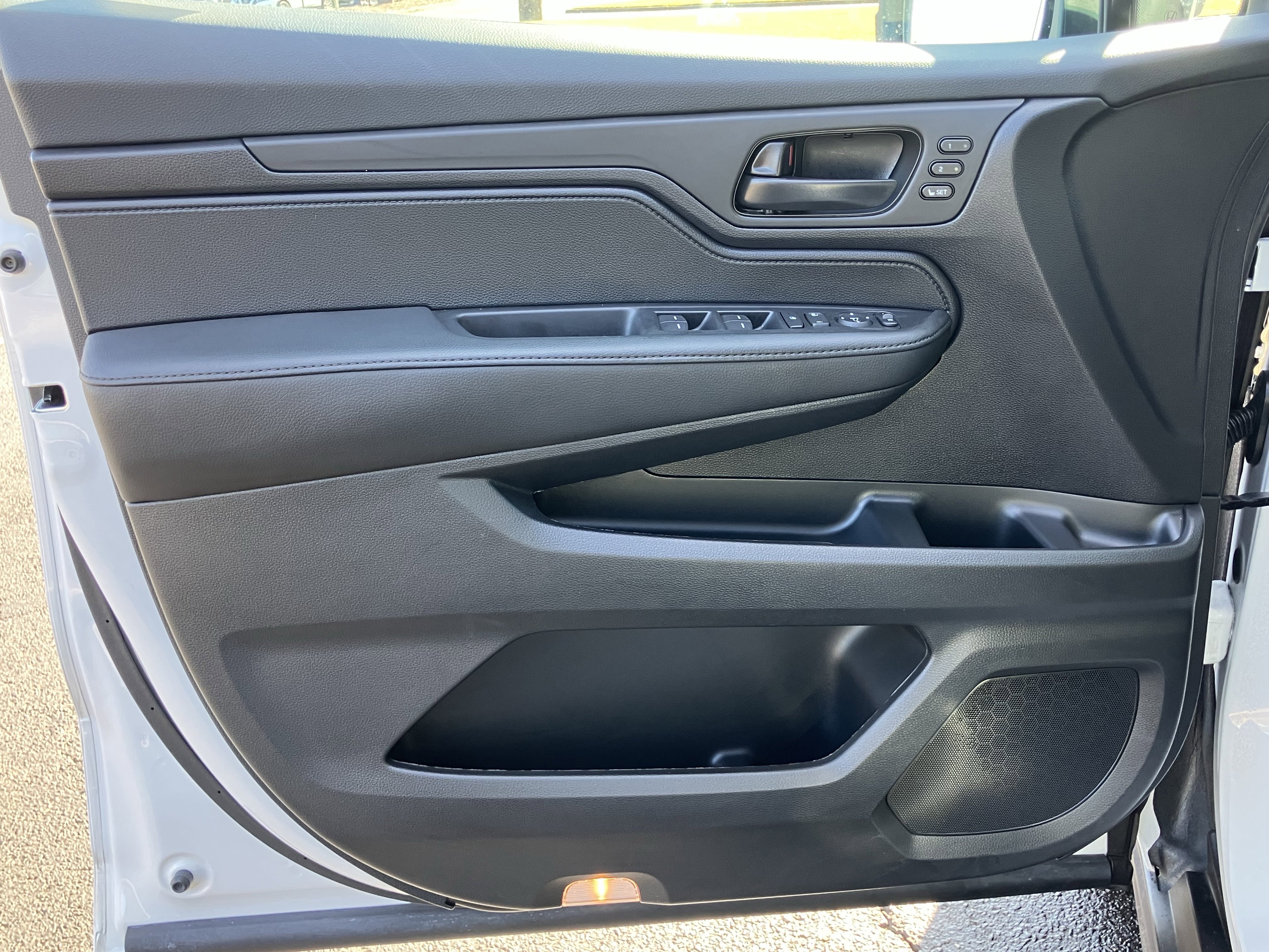 Used 2025 Honda Odyssey EX-L image 14