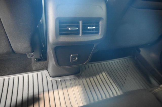 Used 2024 Chevrolet Equinox LT FWD image 26