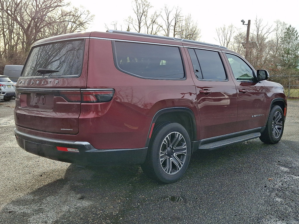 Used 2024 Jeep Wagoneer L Series II w/ Flexible Seating Group image 4