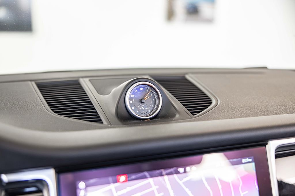 Used 2021 Porsche Macan S AWD/4WD image 27