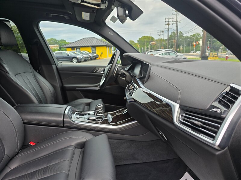 Used 2019 BMW X5 xDrive40i w/ Executive Package AWD/4WD image 24