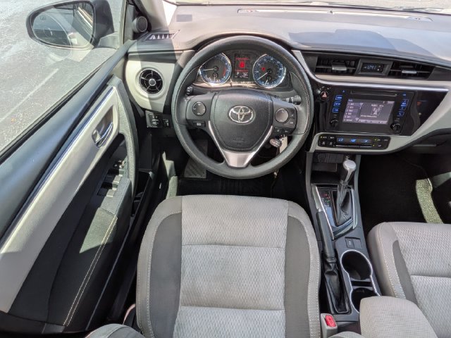 Used 2018 Toyota Corolla LE FWD image 14