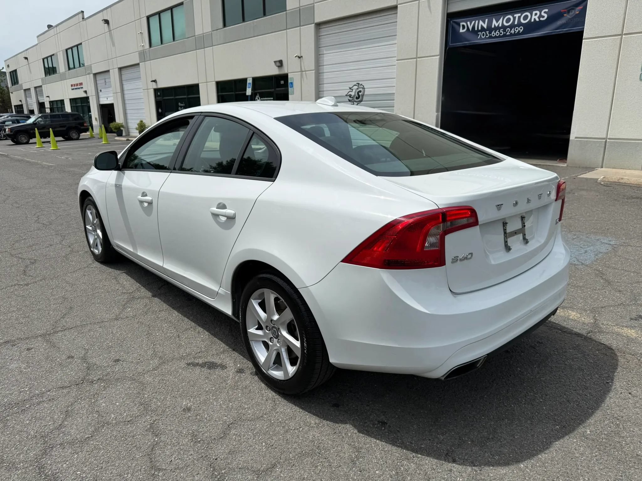 Used 2015 Volvo S60 T5 FWD image 9