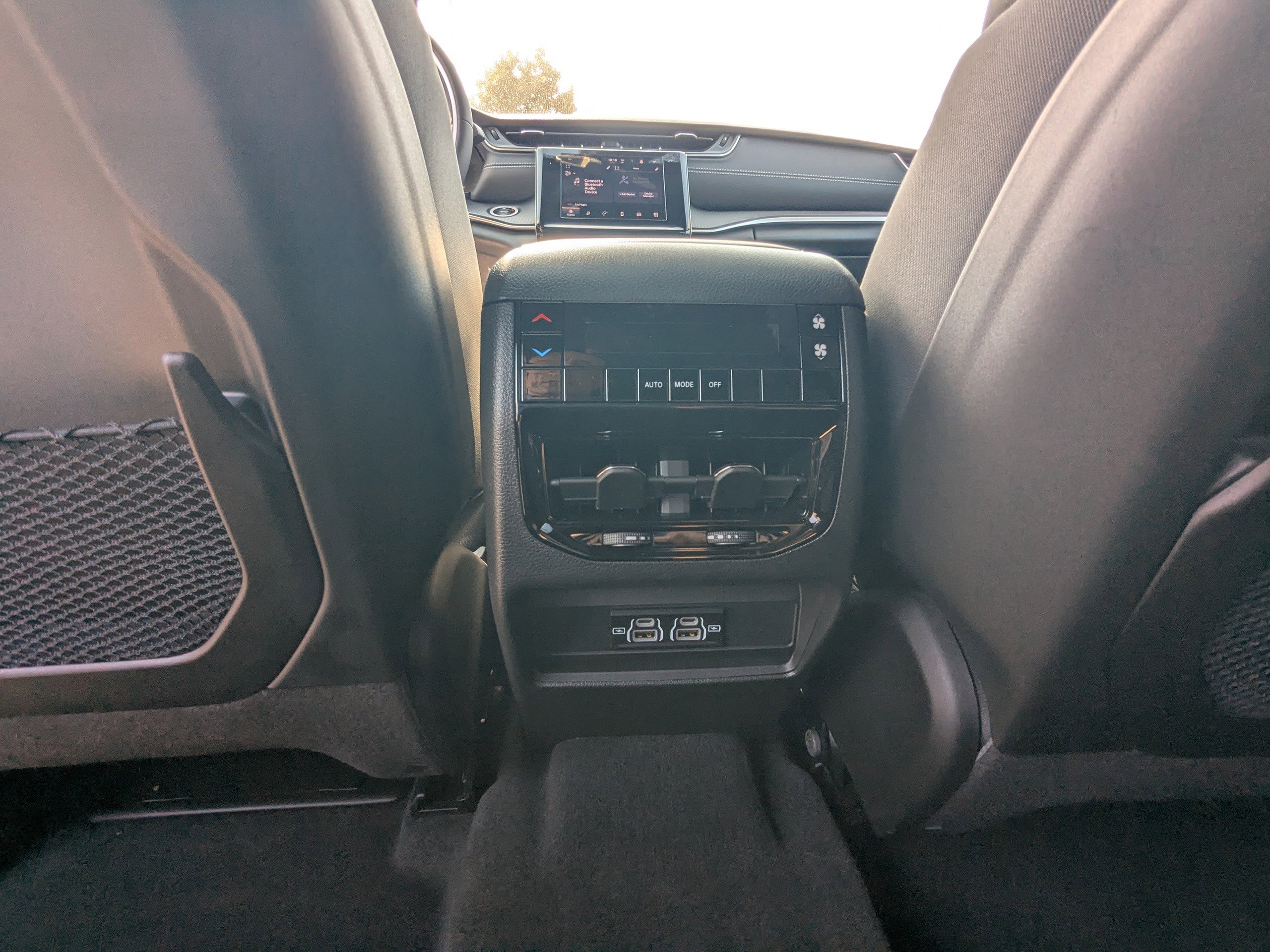 Certified 2025 Jeep Grand Cherokee L Laredo w/ Trailer Tow Package image 14