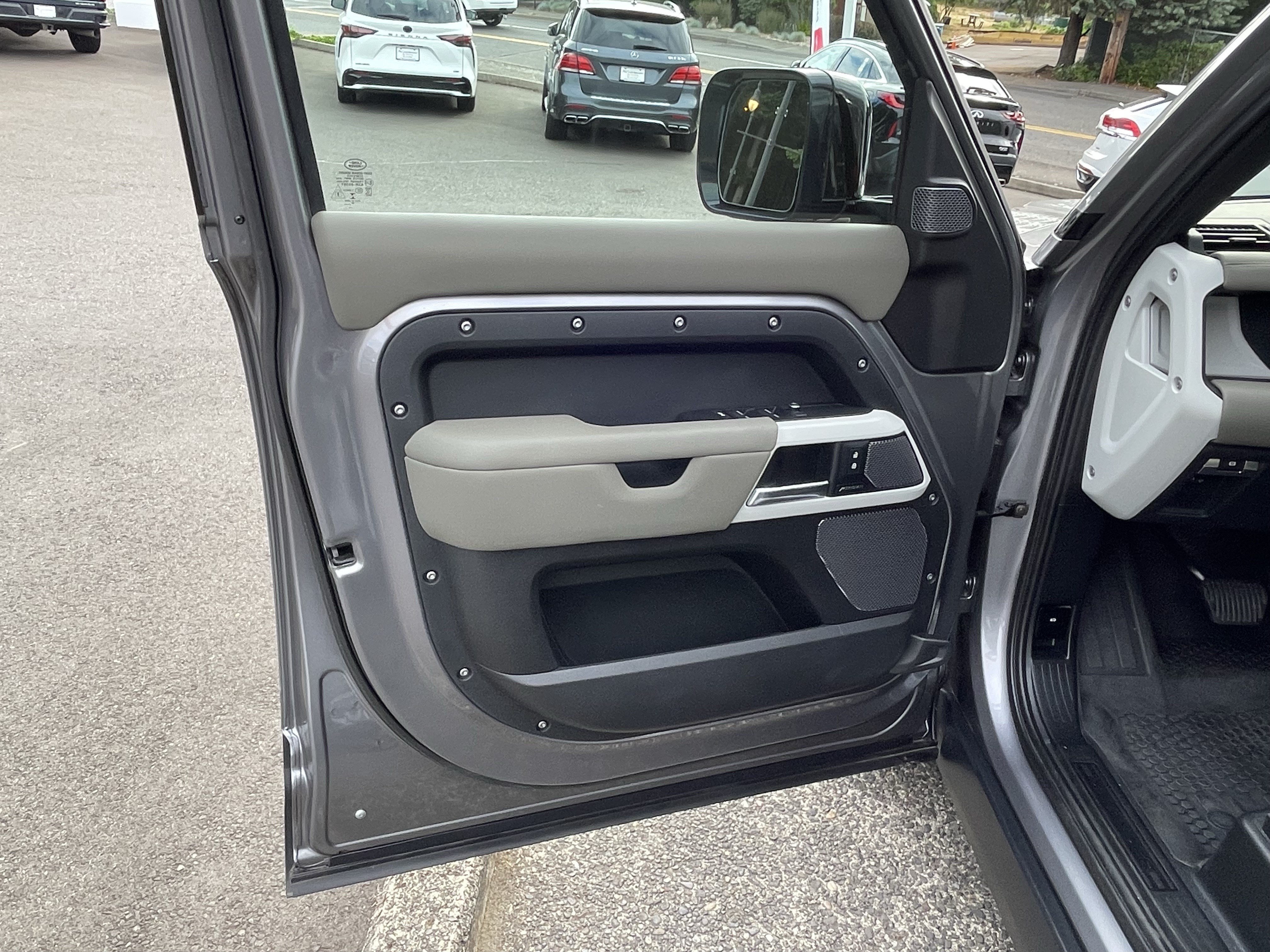 Used 2020 Land Rover Defender 110 S AWD/4WD image 14
