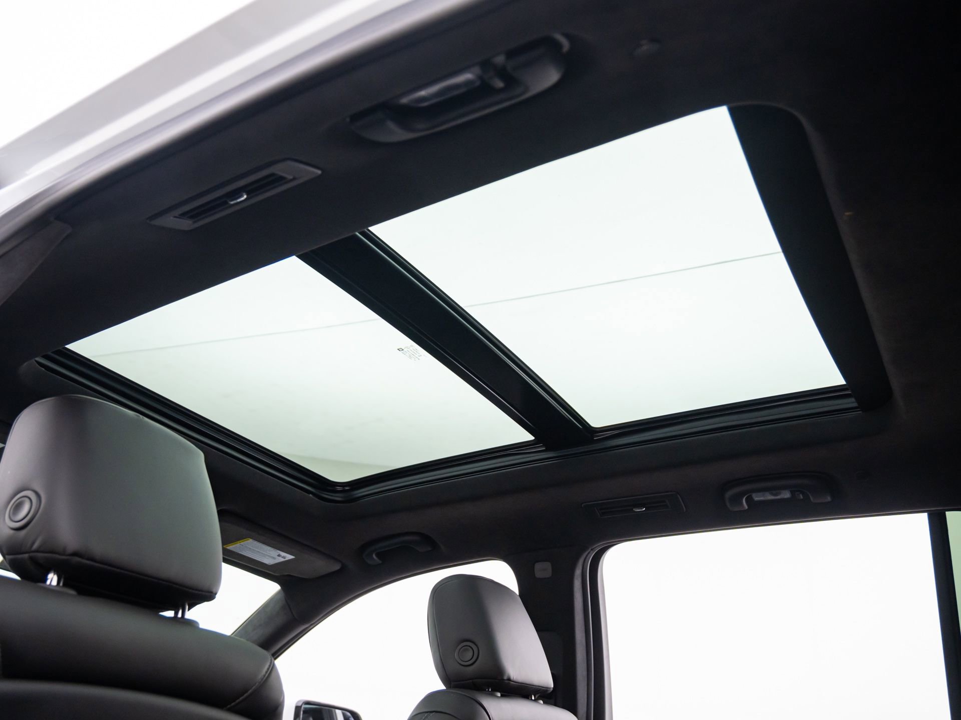 Certified 2024 Cadillac XT6 Premium Luxury w/ Platinum Package image 12