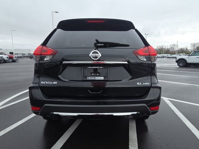 Used 2017 Nissan Rogue SL image 9