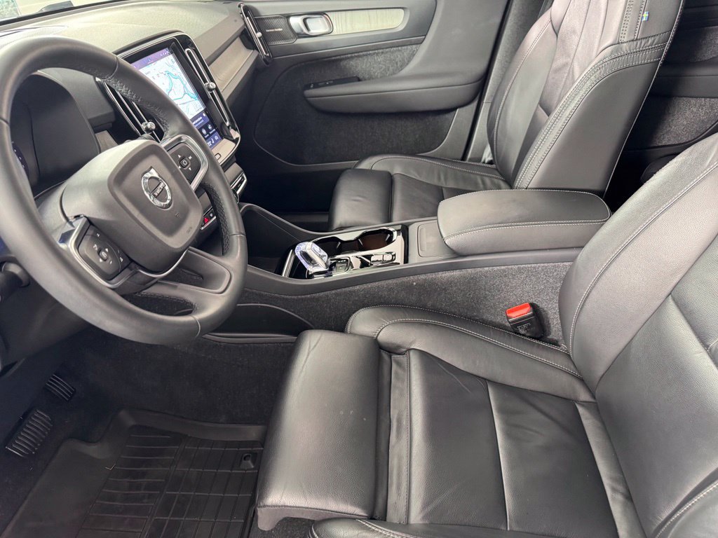 Certified 2023 Volvo XC40 B5 Ultimate w/ Protection Package Premier AWD/4WD image 20